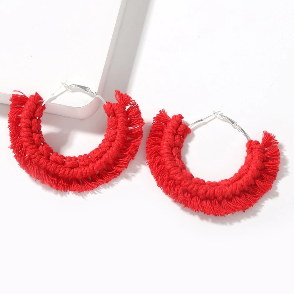 Boucle d&#39;oreille bohème macramé rouge