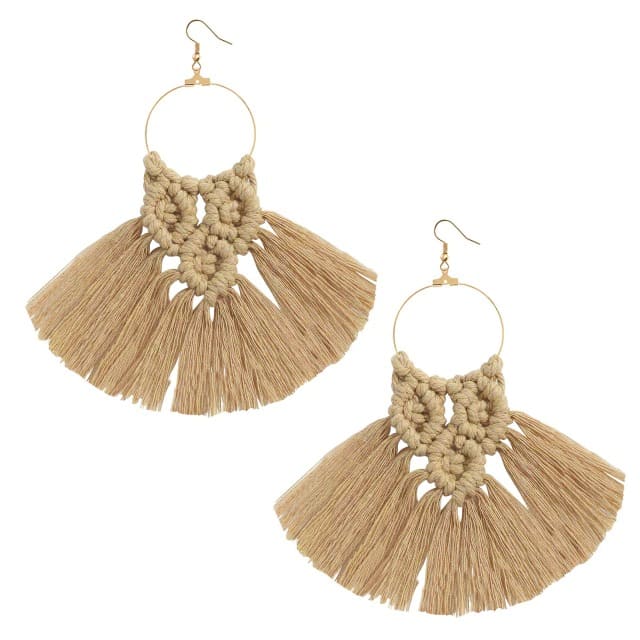 Boucle d'oreille frange macramé beige