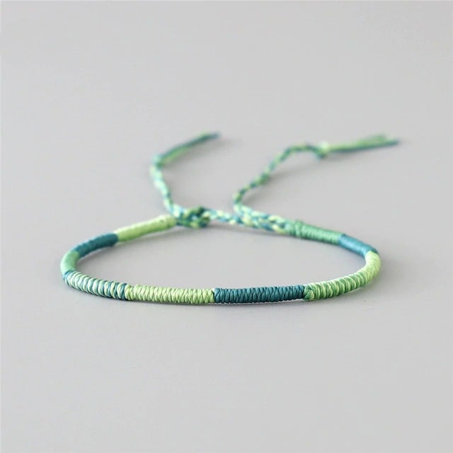 Bracelet d&#39;amitié macramé vert