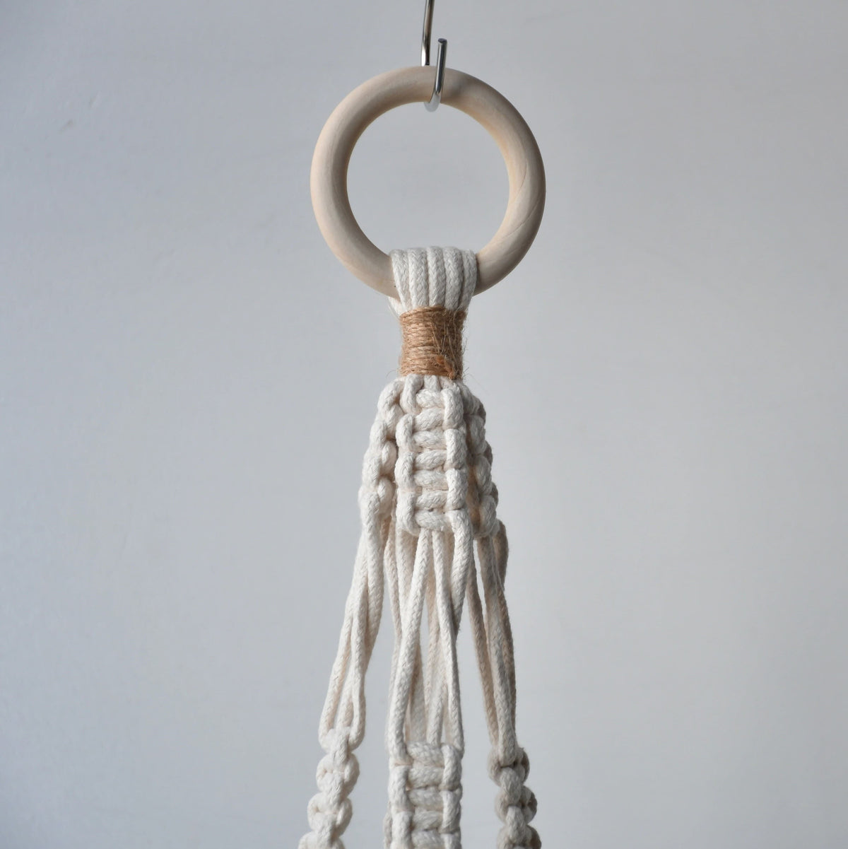 Cintre pour plante en macramé