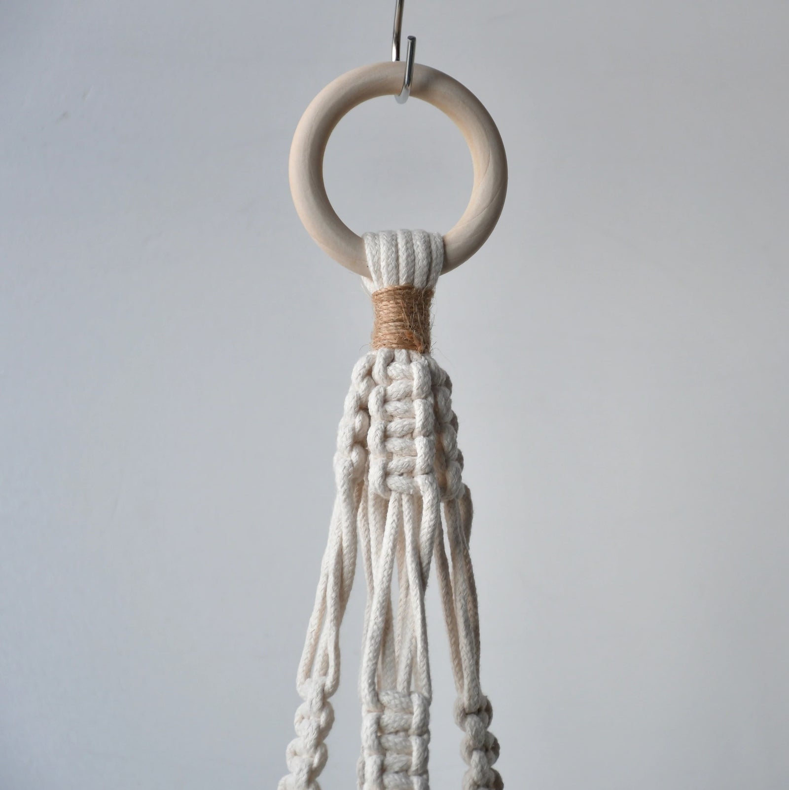 Cintre pour plante en macramé