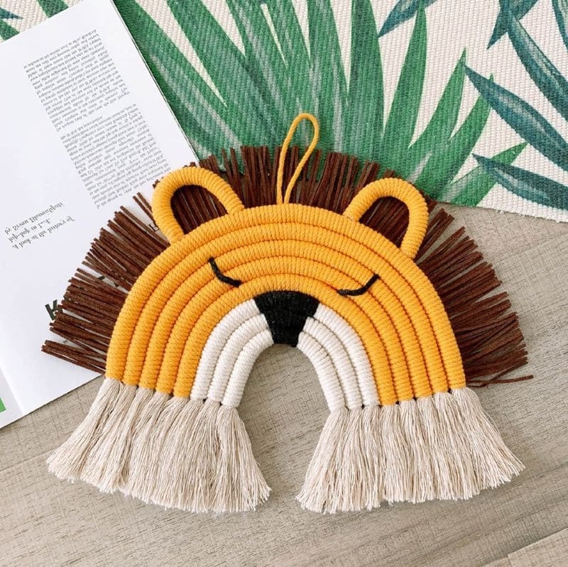 Déco bébé arc en ciel macramé lion