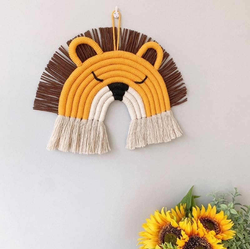 Déco bébé arc en ciel macramé lion