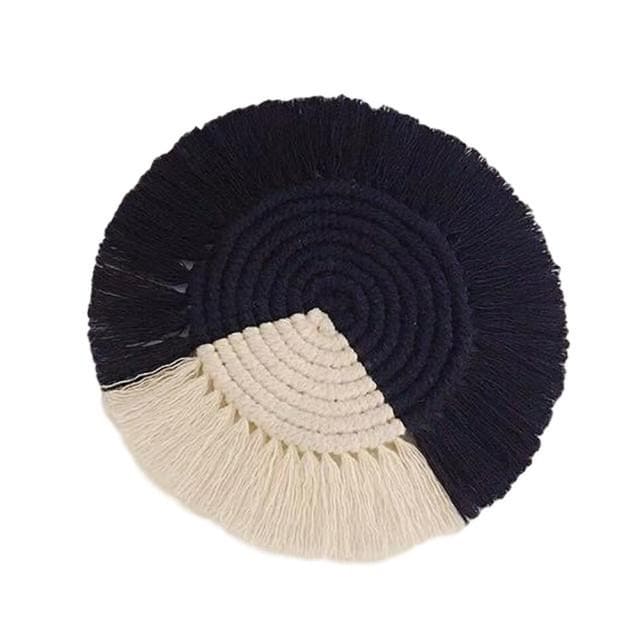 Dessous de verre macramé bicolore noir et beige