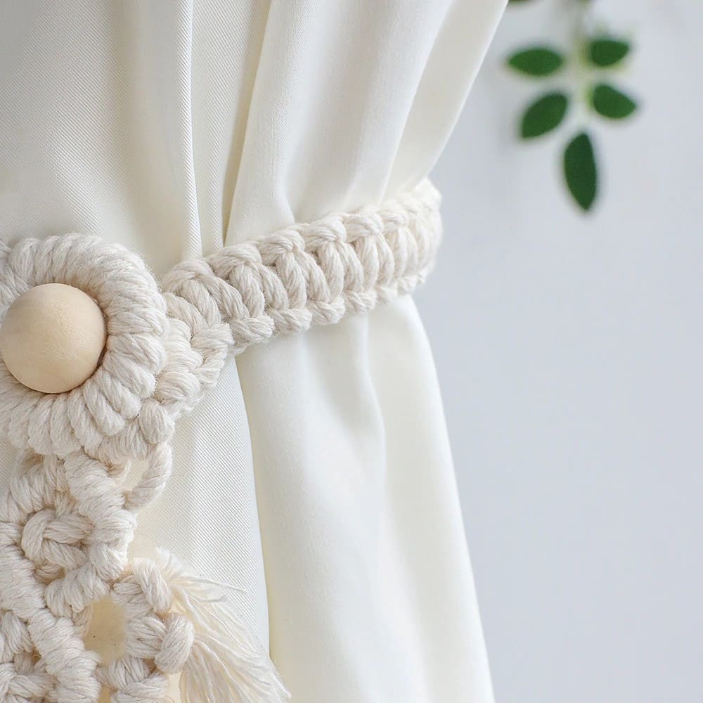 Embrasses à rideaux feuille macramé