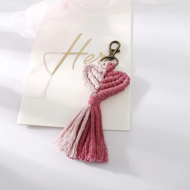 Porte clé macramé cœur rose