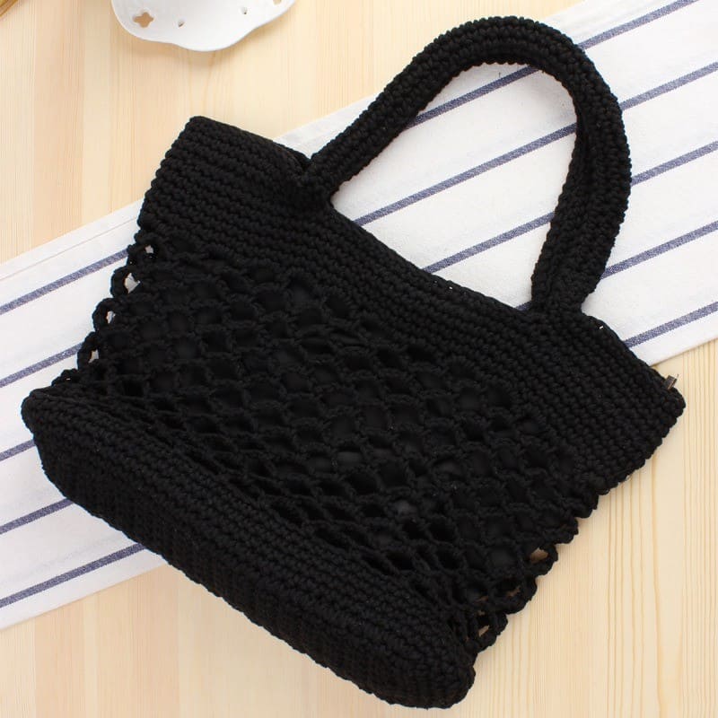 Sac noir en macramé