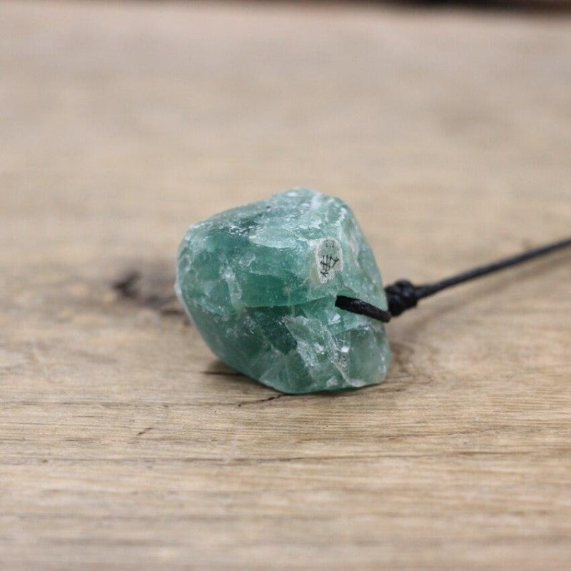 Collier micro macramé pierre naturelle