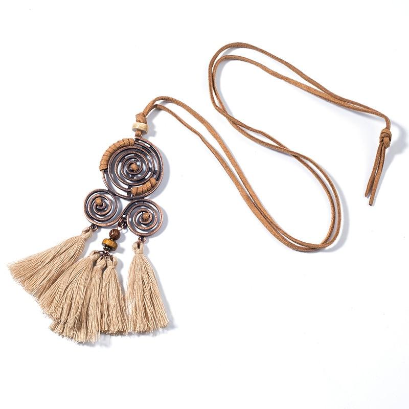 Collier spirale en macramé beige